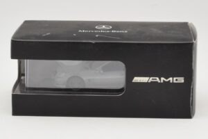 Mercedes SL 65 AMG R230 Hõbedane Minichamps 1:43 B66960601 Metall - pilt 4/4