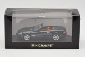 Mercedes SL R230 Must Minichamps 1:43 B66961922 Metall - pilt 4/4
