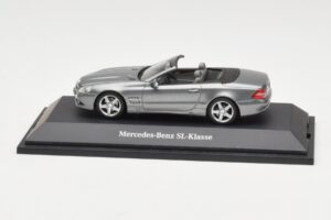 Mercedes SL R230 Palladium Silver Metallic Minichamps 1:43 B66962390 Metall