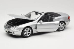 Mercedes SL R230 Hõbedane Maisto 1:18 B66962125 Metall - pilt 2/8