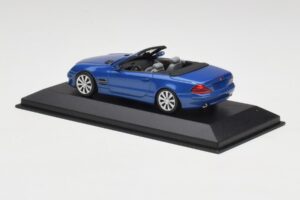 Mercedes SL R230 Tanzanite Sinine Minichamps 1:43 B66962250 Metall - pilt 3/4