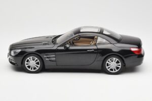 Mercedes SL R231 Magnetite Must Metallik Norev 1:18 B66960107 Metall - pilt 5/9