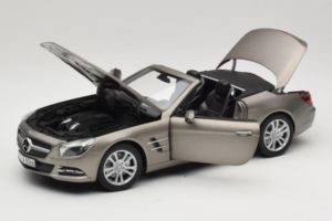 Mercedes SL500 R231 Dark Grey Matt Norev 1:18 183590 Metall - pilt 2/9