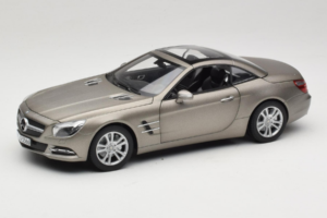 Mercedes SL500 R231 Dark Grey Matt Norev 1:18 183590 Metall - pilt 3/9
