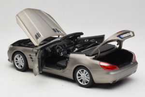 Mercedes SL500 R231 Dark Grey Matt Norev 1:18 183590 Metall - pilt 6/9