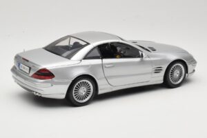 Mercedes SL55 AMG R230 Hõbedane Maisto 1:18 36894 Metall - pilt 3/8