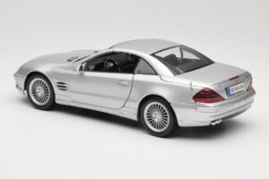 Mercedes SL55 AMG R230 Hõbedane Maisto 1:18 36894 Metall - pilt 7/8
