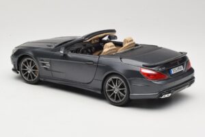 Mercedes SL65 AMG Black Series R230 Matte Black Maisto 1:18 36198 Metall - pilt 7/8