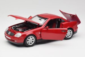 Mercedes SLK 230 R170 Punane Maisto 1:18 56023 Metall - pilt 3/9