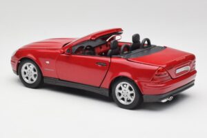 Mercedes SLK 230 R170 Punane Maisto 1:18 56023 Metall - pilt 8/9
