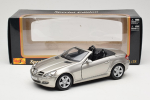 Mercedes SLK R171 Hele Pronks Metallik Maisto 1:18 31674-R1 Metall - pilt 8/8