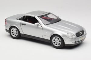 Mercedes SLK R170 Roadster Hõbe Maisto 1:18 31674 Metall - pilt 6/9