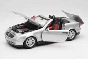 Mercedes SLK R170 Roadster Hõbe Maisto 1:18 31674 Metall - pilt 8/9