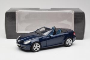 Mercedes SLK R171 Sinine Maisto 1:18 B66962190 Metall - pilt 8/8