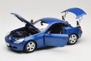 Mercedes SLK R171 Blue Metallic Minichamps 1:18 100033131 Metall - pilt 2/11