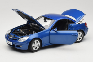 Mercedes SLK R171 Blue Metallic Minichamps 1:18 100033131 Metall - pilt 3/11
