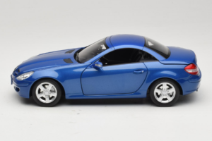 Mercedes SLK R171 Blue Metallic Minichamps 1:18 100033131 Metall - pilt 5/11
