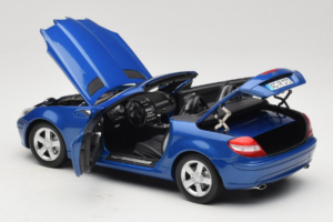 Mercedes SLK R171 Blue Metallic Minichamps 1:18 100033131 Metall - pilt 7/11