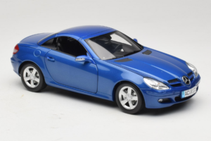 Mercedes SLK R171 Blue Metallic Minichamps 1:18 100033131 Metall - pilt 9/11