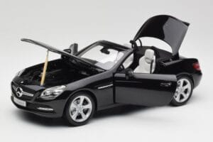 Mercedes SLK R172 Magnetite Must Minichamps 1:18 B66960514 Metall - pilt 2/8