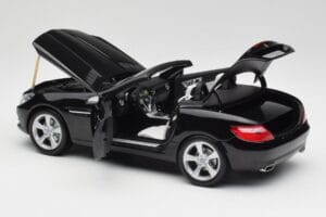 Mercedes SLK R172 Magnetite Must Minichamps 1:18 B66960514 Metall - pilt 5/8
