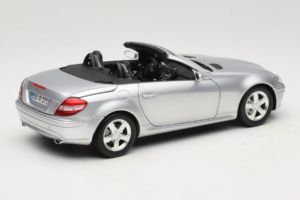 Mercedes SLK R171 Hõbedane Minichamps 1:18 B66962318 Metall - pilt 3/9