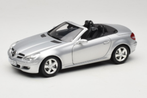 Mercedes SLK R171 Hõbedane Minichamps 1:18 B66962318 Metall
