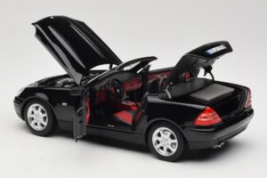 Mercedes SLK200 R170 Must Norev 1:18 B66040714 Metall - pilt 6/9