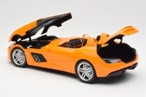Mercedes SLR McLaren C199 Stirling Moss AMG Solarbeam Metallic Minichamps 1:18 100038400 Metall - pilt 5/8