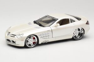 Mercedes SLR McLaren C199 Valge Maisto 1:18 31068 Metall