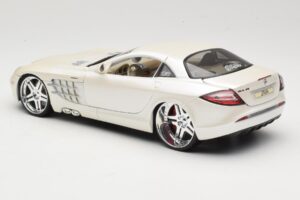 Mercedes SLR McLaren C199 Valge Maisto 1:18 31068 Metall - pilt 7/8