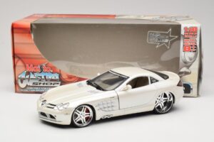 Mercedes SLR McLaren C199 Valge Maisto 1:18 31068 Metall - pilt 8/8