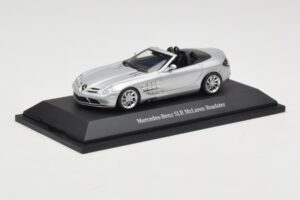 Mercedes SLR McLaren Roadster Crystal Laurit Silver Minichamps 1:43 B66961005 Metall - pilt 2/4