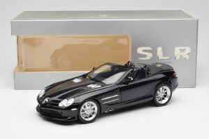 Mercedes SLR McLaren Roadster R199 Crystal Galaxit Must Minichamps 1:18 B66961004 Metall - pilt 8/8