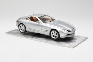 Mercedes SLR Vision Hõbe Limiteeritud Väljaanne Alumiiniumalusega Bburago 1:18 B66962102 Metall - pilt 6/8