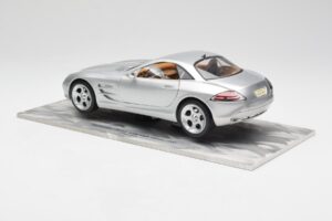 Mercedes SLR Vision Hõbe Limiteeritud Väljaanne Alumiiniumalusega Bburago 1:18 B66962102 Metall - pilt 7/8