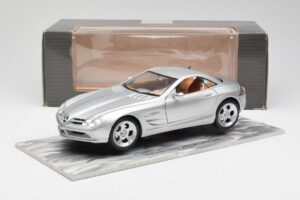 Mercedes SLR Vision Hõbe Limiteeritud Väljaanne Alumiiniumalusega Bburago 1:18 B66962102 Metall - pilt 8/8