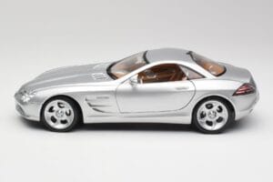 Mercedes SLR Vision Liquid Hõbe Maisto 1:18 B66962101 Metall - pilt 4/8