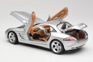 Mercedes SLR Vision Liquid Hõbe Maisto 1:18 B66962101 Metall - pilt 5/8