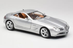 Mercedes SLR Vision Liquid Hõbe Maisto 1:18 B66962101 Metall - pilt 6/8