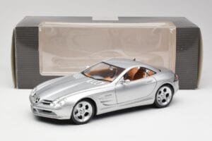 Mercedes SLR Vision Liquid Hõbe Maisto 1:18 B66962101 Metall - pilt 8/8