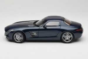 Mercedes SLS AMG C197 Blue Metallic Minichamps 1:18 100039021 Metall - pilt 4/8