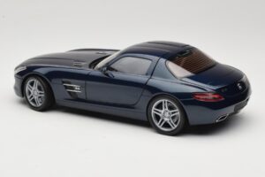 Mercedes SLS AMG C197 Blue Metallic Minichamps 1:18 100039021 Metall - pilt 7/8