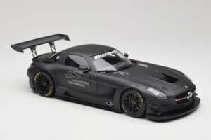 Mercedes AMG SLS C197 GT3 45 Aastat Driving Performance Minichamps 1:18 151133100 Metall - pilt 4/6