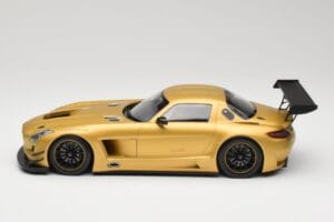 Mercedes AMG SLS C197 GT3 Street Kuldne Minichamps 1:18 151113106 Metall - pilt 3/6