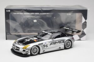 Mercedes AMG SLS C197 GT3 Team AMG China #96 M. Hakkinen / C. Cheng Zhuhai 6th 2011 Minichamps 1:18 151113196 Metall - pilt 6/6