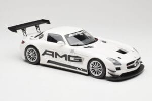 Mercedes AMG SLS C197 GT3 Street Valge Minichamps 1:18 151123107 Metall - pilt 4/6