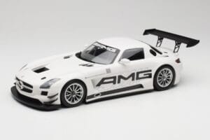 Mercedes AMG SLS C197 GT3 Street Valge Minichamps 1:18 151123107 Metall