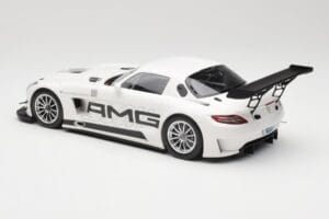 Mercedes AMG SLS C197 GT3 Street Valge Minichamps 1:18 151123107 Metall - pilt 5/6