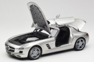 Mercedes SLS AMG C197 Matt Hõbedane Minichamps 1:18 100039029 Metall - pilt 2/8